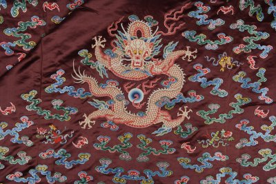 图片[2]-Sauce satin ground silk embroidered cloud dragon robe material with rice beads-China Archive